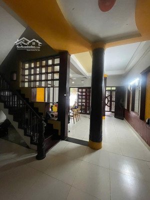 chủ nhà cần cho thuê gấp nhà phố trung tâm phường thạch mỹ lợi 3 lầu giá hữu nghị chỉ 35 triệu.