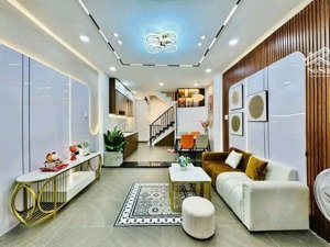 chính chủ bán gấp nhà nguyễn văn hưởng, thảo điền, quận 2. giá 3,54 tỷ, dt 56m2, lh như 