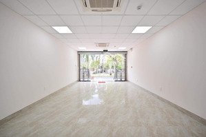 cho thuê văn phòng nguyên căn giá 50tr tại khu him lam kênh tẻ