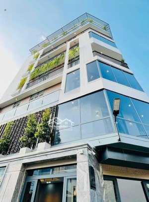 chính chủ gửi bán căn nhà siêu đẹp. siêu chân dài. đang cho thuê 45tr 1 tháng