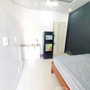 cho thuê phòng đẹp full nội thất, có cửa sổ, bếp, ban công, lý chính thắng q3