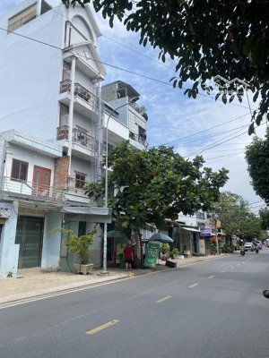 chỉ 18,3 tỷ,nhà 4 tầng mặt tiền kinh doanh nguyễn hữu tiến