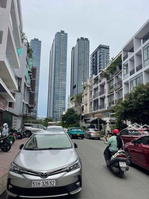 cần cho thuê nhà mặt tiền ngay cc nguyễn ngọc phương