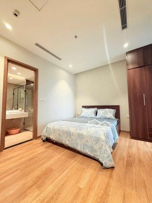 cần bán căn 2pn 2wc 59m2 đủ đồ đẹp view tầm trung toà l2 landmark ecopark. hl ạ