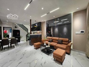 kẹt tiền! bán nhà 2 tầng 3tỷ595 dt:63m2, lê quang định, bình thạnh