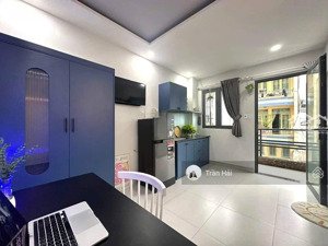 cho thuê phòng ban công rộng - nội thất đầy đủ - trung tâm quận 10