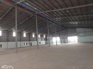 cho thuê kho xưởng 2800m2.pccc tự động,giá 150 triệu ..đầy đủ giấy phép.tân uyên ,bình dương
