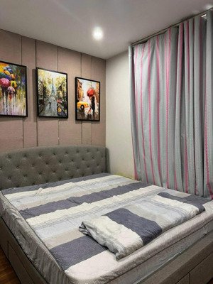 bán căn hộ chung cư 63m², 2 phòng ngủ, nhìn ra hồ đền lừ