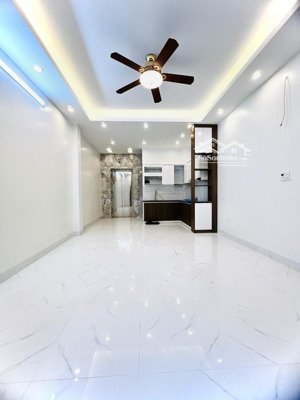 chính chủ bán nhà 40m2 - thang máy - hơn 10tỷ tại xuân la, tây hồ, hot!