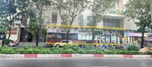 cho thuê nhà mặt phố xuân thủy-cầu giấy - 350m2 -mặt tiền 25m - giá 800k/m2/tháng - lh 