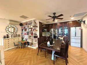 chính chủ bán căn cc 34t phố hoàng đạo thuý 146m2 - giá rẻ 