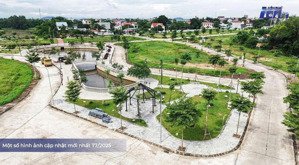 chính chủ bán lô đất trung tâm thành phố giá 2.4 tỷ /1 lô dt 100-183m2. đường rộng 16m.