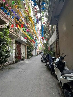 bán gấp nhà đặng thai mai, tây hồ. 6 tầng, lô góc,ô tô tránh, kinh doanh, vị trí đẹp nhất phố tây!