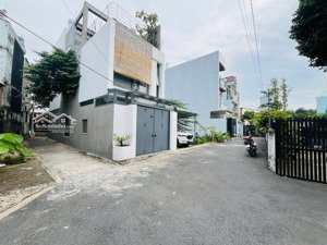 hàng hiếm! lô đất đẹp sát mặt tiền đường số 6 ! diện tích vuông đẹp ! xây dựng hoàn công đủ!