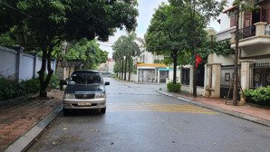 bán nhà đẹp 7 tầng thang máy phố lâm hạ. ngõ 2 oto tránh. 60m. gara 7 chỗ. 20,5 tỉ. 