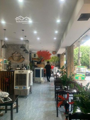 nhà mặt phố hiếm có khó tìm 1 mặt phố, 2 mặt ngõ, lô góc 3 mặt thoáng, dt 80m2, mặt tiền 13.2m