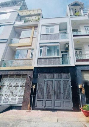 bán nhà 3 lầu, hxh 8m đường hòa bình, quận tân phú, dt 4 x 13m, 3pn 4wc, ngay đầm sen, giá 7.4 tl