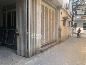 cần bán đất tặng nhà 2 tầng còn tốt, 170m2, ô tô tránh đỗ, lô góc, mặt tiền 8m, 32 tỷ thái thịnh