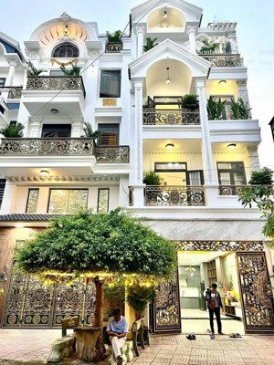 chính chủ định cư bán gấp villa full nội thất