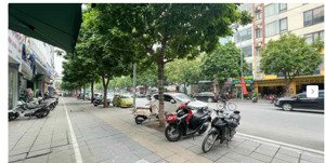 siêu phẩm trung tâm cầu giấy ngõ 106 hoàng quốc việt.giá 35 tỷ . lh ngay 