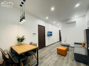 Cho thuê căn hô 1 ngủ tách bếp riêng biêt siêu xinh tai Vinhomes Marina