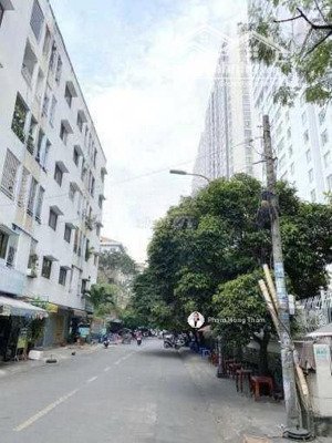 cho thuê mặt bằng mặt tiền hoàng kim giao, p. 5, q. 8. dt 220m2, giá 25 tr/th. lh 