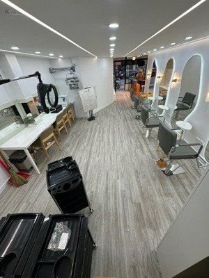 cho thuê nhà mặt phố hàm long, dt 100m2, mt 3.6m nở hậu, giá 35tr, lh 