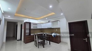 cho thuê nhà 3 tầng phố lê ninh 5 phòng ngủ phù hợp để cho thuê văn phòng kết hợp để ở giá 30tr/th
