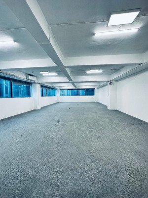 chính chủ cho sàn building duy tân 140 - 160m2 giá 27 - 30tr vào được luôn