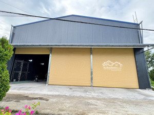nhà xưởng 1 sẹc hùng vương, xã long thọ. lh: tùng)