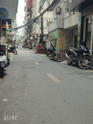 mp đê la thành 55m2, 6 tầng, mt 3,2m. cho thuê 50 tr, kd tốt. 15,3 tỷ