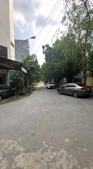 siêu phẩm phân lô vỉa hè ô tô tránh view trường học 50m2, 14. x tỷ dương nội kinh doanh