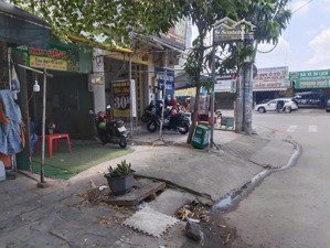 cho thuê nhà mặt tiền đường số 2 ngay khu dân cư vĩnh lộc. gần chợ bình thành. nhà cấp bốn