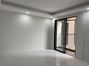 bán cc tại opal skyline, 1.21 tỷ - có ban công, 40m2, sẵn sổ, 1pn + 1wc, nhiều tiện ích