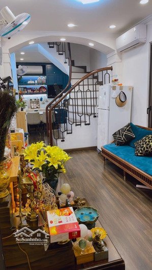 lô góc ô tô tránh nội thất nhập khẩu ở ngay kinh doanh cực tốt 7 tỷ kiến hưng