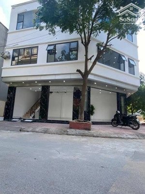 bán căn góc vị trí siêu vip sẵn nhà 3 tầng đẹp full nội thất có ô chờ thang máy dương nội, hà nội