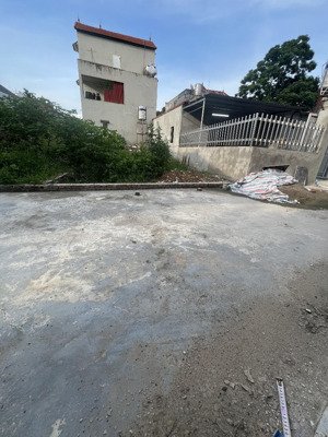 chính chủ cần bán 84.3m tại trung hậu đông cách trường đại học tài chính ngân hàng 50m