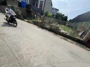 chính chủ bán lô đất 133,7m trục chính trung hậu đông