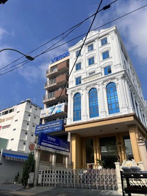 cho thuê showroom mặt tiền thảo điền q2 ngang 12x25m