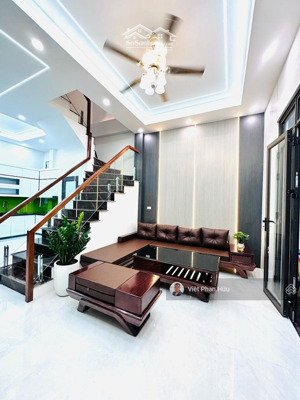 bán nhà trung tâm ba đình, 2 mặt thoáng, 45m2 x 5t, ngõ thông vĩnh phúc hoàng hoa thám, 10,6 tỷ