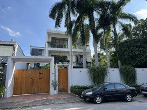 bán biệt thự mặt tiền xuân thuỷ - thảo điền. dt 17x18m (cn: 268m2) - trệt + 2 lầu - giá 88 tỷ