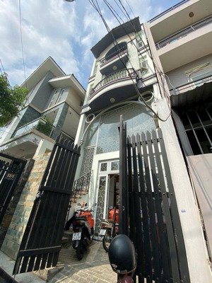 chính chủ bán nhà mặt phố thảo điền q2, 6 tầng, 90m2 chỉ 19,5 tỷ tl