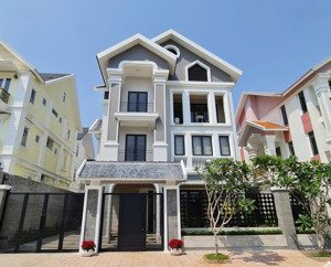 cho thuê biệt thự đơn lập liên phường 5pn 5wc có thang máy, bồn tắm nằm & tầng áp mái