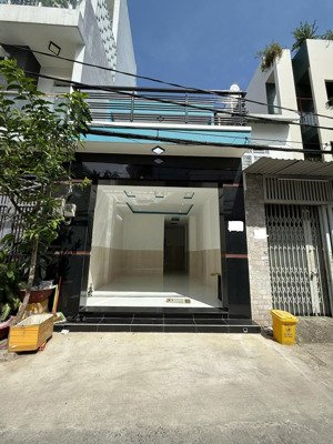 nhà mới 1 trệt 1 lầu, dt: 4 x 11m ,hẻm 6m, phường tây thạnh,gần trường lê lai,lê lợi gía nhỉnh 5ty