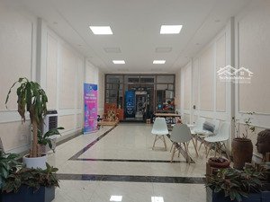 cho thuê nhà pháo đài láng 70m x 6 tầng ôtô tải tránh đỗ nhận diện tốt mọi mô hình sạch sẽ 25tr
