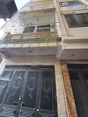 chính chủ cho thuê nhà nguyên căn 27m x4t đg triều khúc.thanh xuân. hà nội