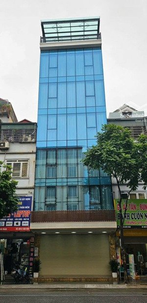 cho thuê nhà tại ngụy như kon tum 100m x 7 tầng,thang máy,pccc,hầm để xe đường ô tô tải giá 56tr