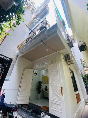 chấn động tại nguyễn chí thanh: 53m - lô góc hiếm có - 4 tầng, nhà đẹp tân cổ điển, gần mặt phố