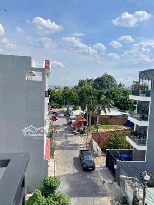 đất ven sông 5m x 26m - khu nhà đồng bộ, đường bàn cờ rộng 10m - chỉ cách ql13/50m.