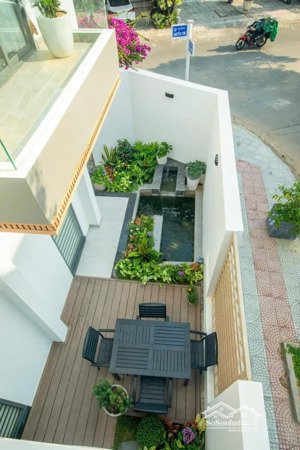 villa 3 tầng 2 mặt tiền nguyễn sơn, ngay trung tâm, 3 tầng hiện đại, gara ôtô, hồ cá koi, 16.7 tỷ